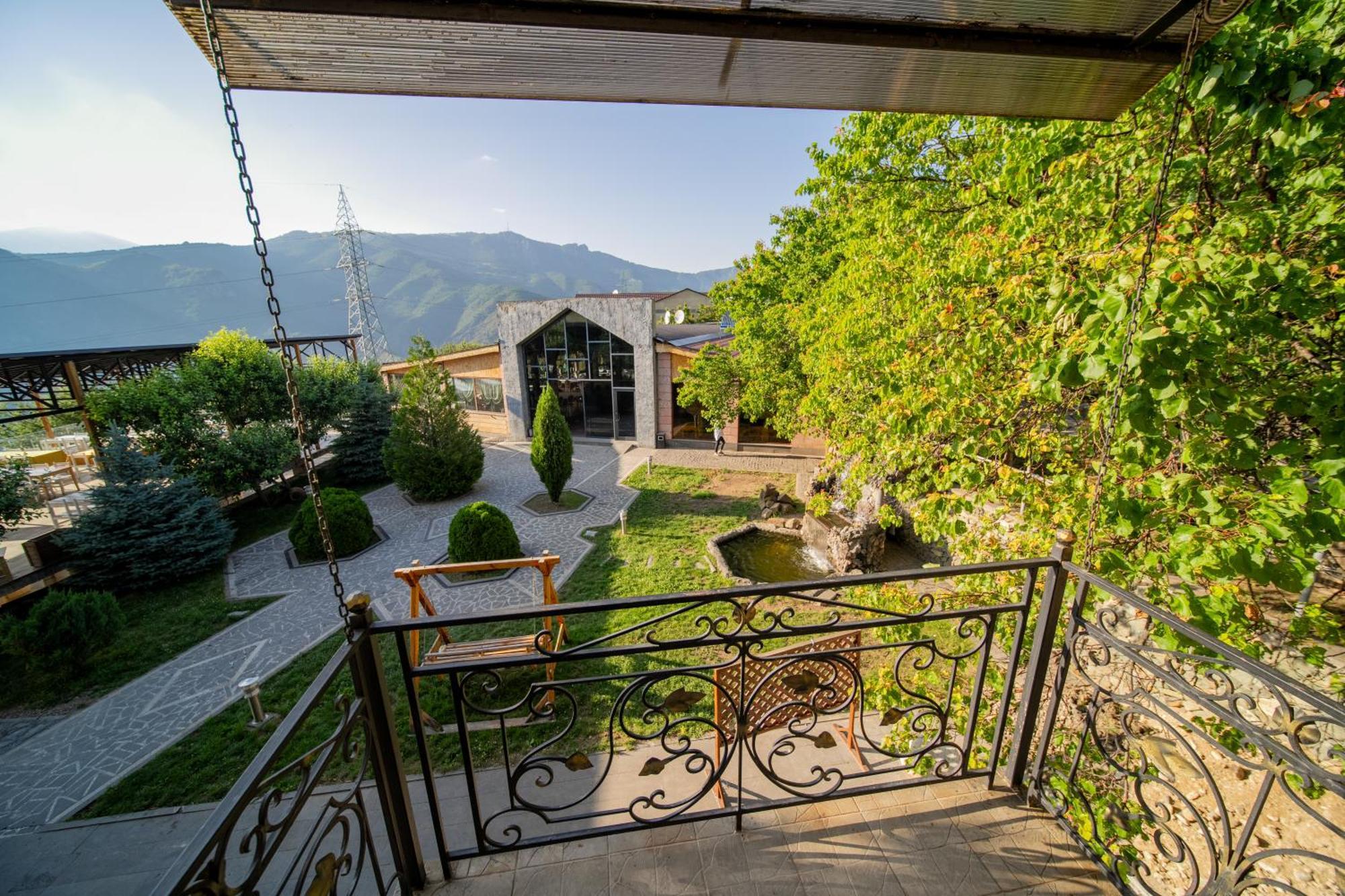 Kefilyan Family Hotel Sanain Exteriér fotografie