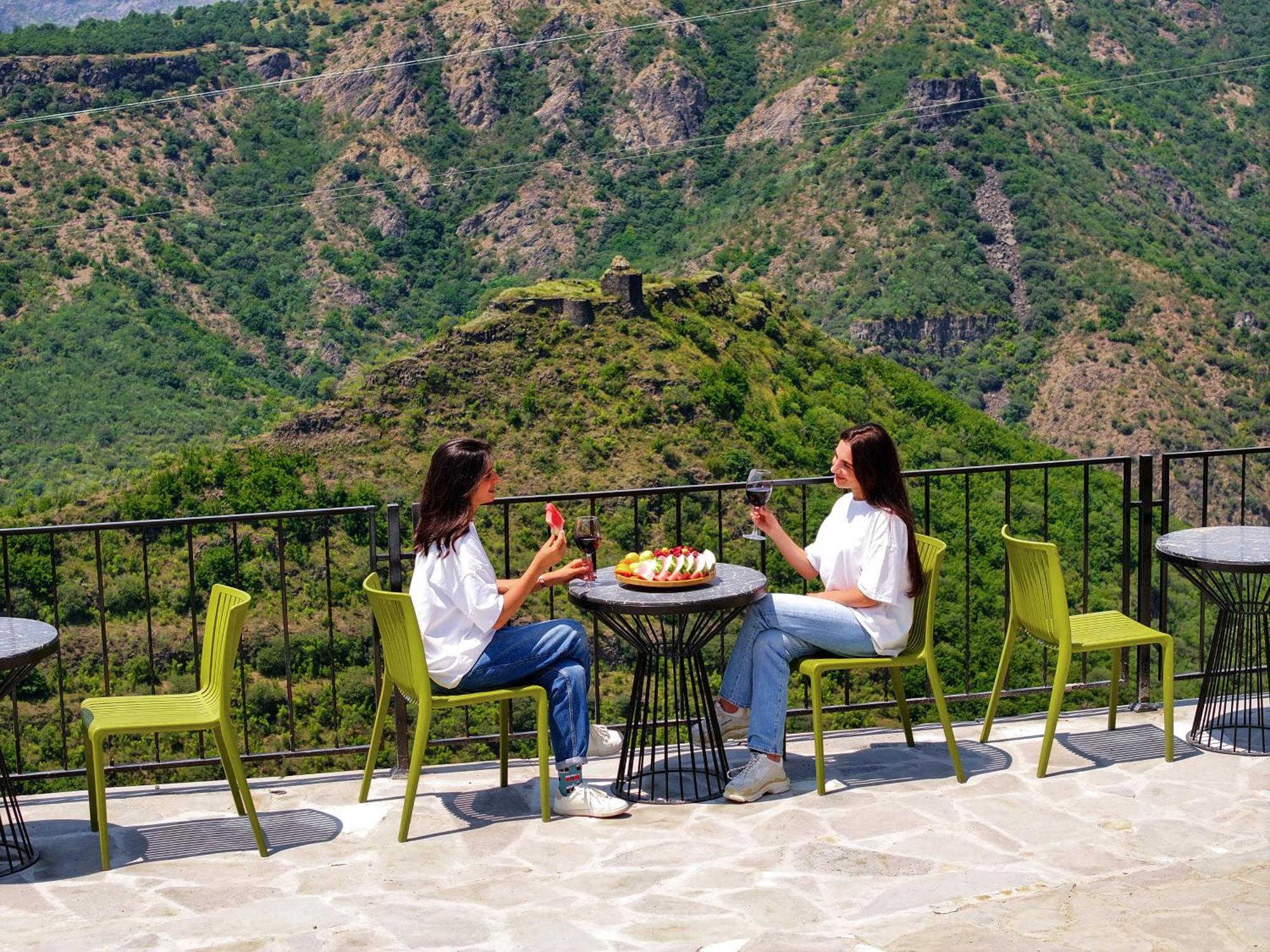 Kefilyan Family Hotel Sanain Exteriér fotografie