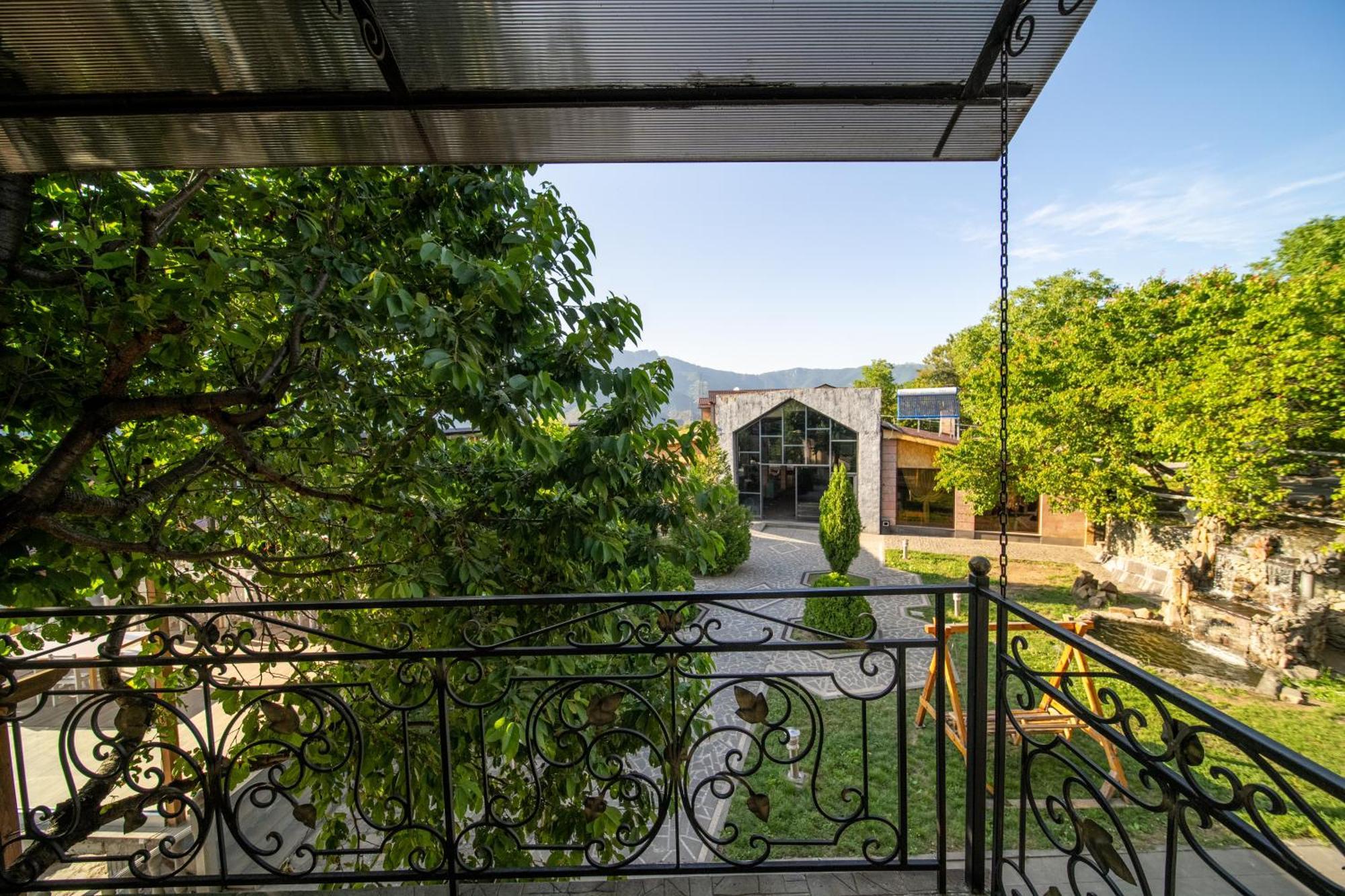 Kefilyan Family Hotel Sanain Exteriér fotografie